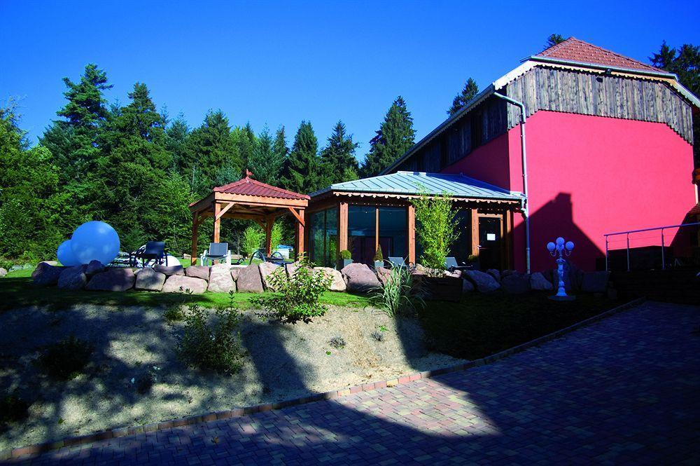 Hotel Restaurant Le Velleda Grandfontaine  Exterior photo